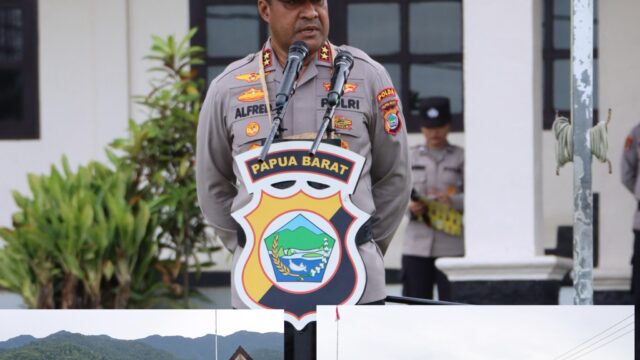 Kapolda Papua Barat Beri Arahan Pengamanan Pleno XIX Dewan Adat Papua Tahun 2026 Pada Apel Pagi di Polres Teluk Wondama.